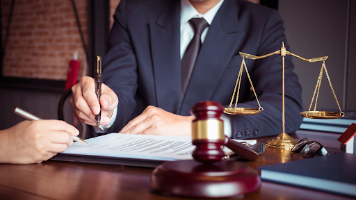 Labor and Employment Attorney | Everything you need to know