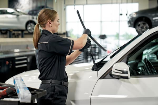 All About Mercedes Benz Wiper Blades: Why to Upgrade Them Timely