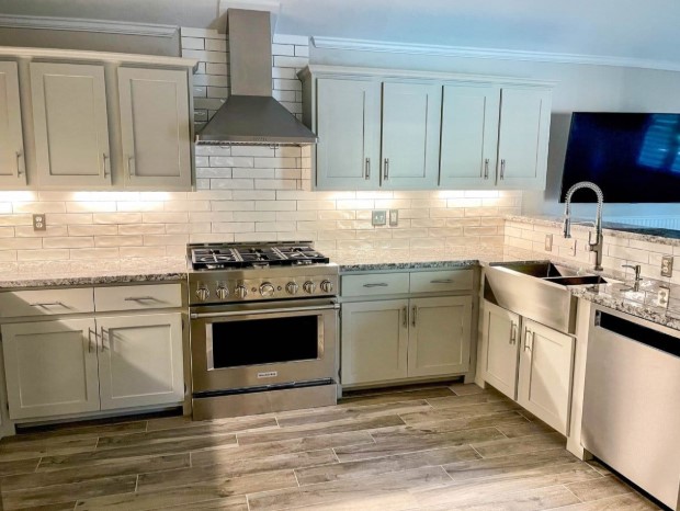 Why A Wall Mount Range Hood Ductless Works In Modern Kitchens?
